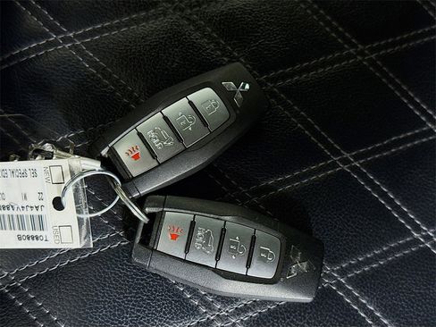 Used 2022 Mitsubishi Outlander SEL image 34