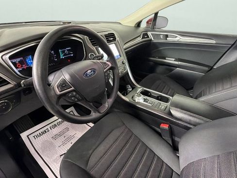 Used 2020 Ford Fusion SE FWD image 18