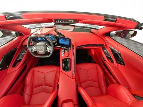 Used 2025 Chevrolet Corvette Stingray Premium Cpe w/ Z51 Performance Package RWD image 11