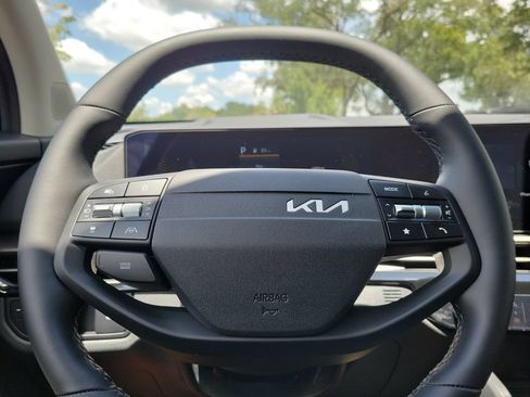 New 2026 Kia Sportage LX w/ LX Convenience Package FWD image 10