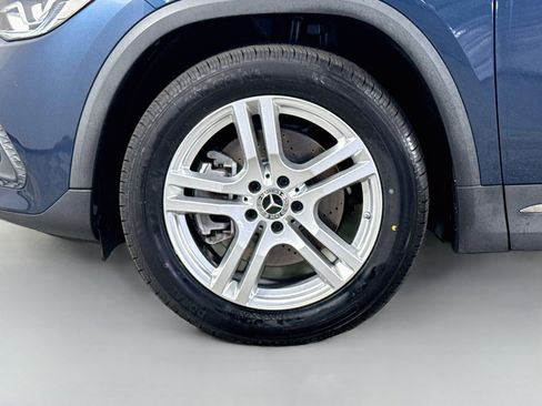 Used 2023 Mercedes-Benz GLA 250 4MATIC w/ Premium Package image 38