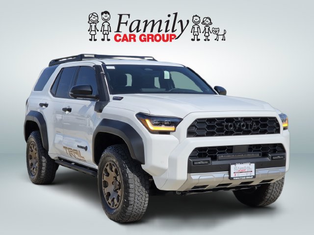 Used 2026 Toyota 4Runner Trailhunter AWD/4WD image 2
