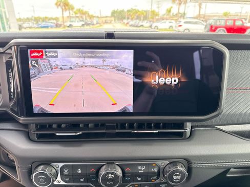 New 2026 Jeep Gladiator Rubicon image 24