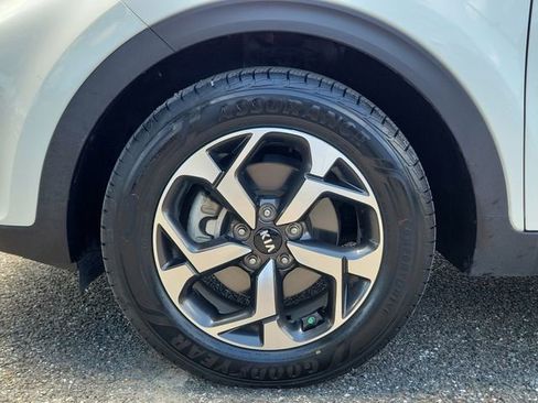 Used 2022 Kia Sportage LX FWD image 6