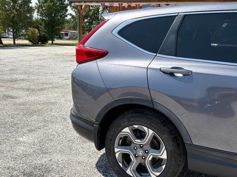 Used 2017 Honda CR-V EX image 3