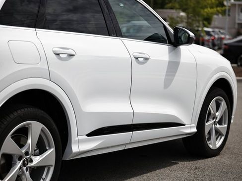 New 2025 Audi Q5 2.0T Premium Plus image 8