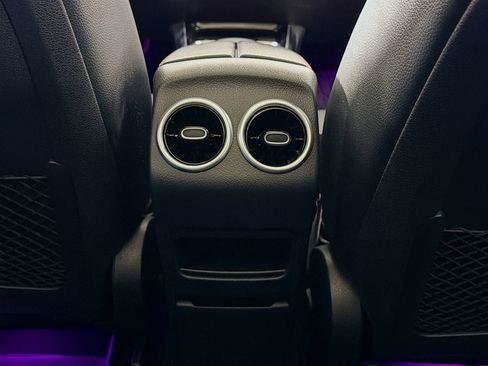 Used 2021 Mercedes-Benz GLB 250 4MATIC image 26