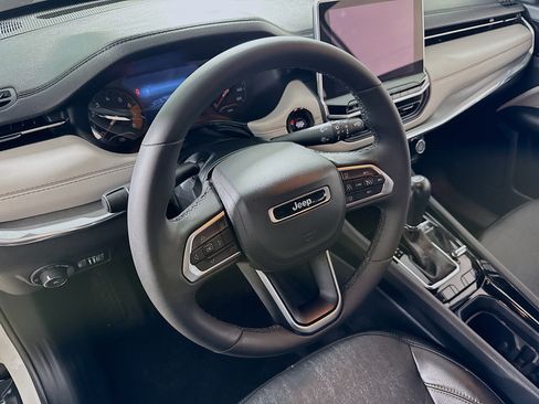 Used 2023 Jeep Compass Limited AWD/4WD image 11
