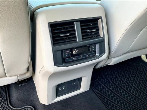 Used 2022 Volkswagen Atlas SE FWD image 9