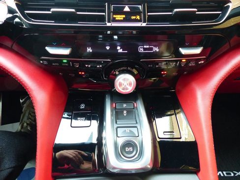 Used 2023 Acura MDX A-Spec image 33