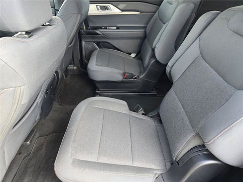 Used 2026 Ford Explorer Active RWD image 30