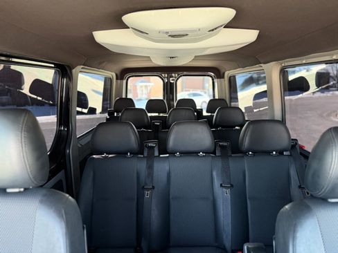 Used 2015 Mercedes-Benz Sprinter 2500 image 18