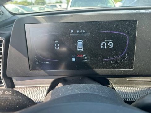 Used 2025 Kia Sportage LX AWD/4WD image 18