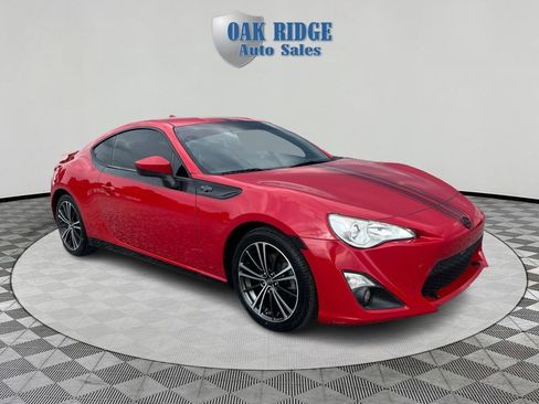 Used 2015 Scion FR-S RWD image 3
