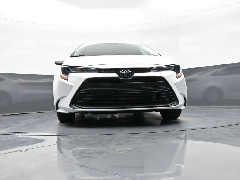 Used 2026 Toyota Corolla LE FWD image 25