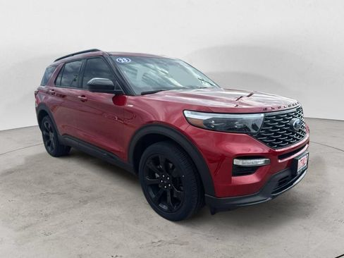 Used 2023 Ford Explorer ST-Line w/ Class IV Trailer Tow Package AWD/4WD image 3
