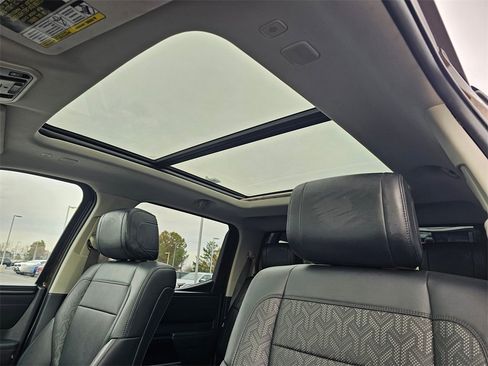 Used 2023 Toyota Tundra Limited image 29