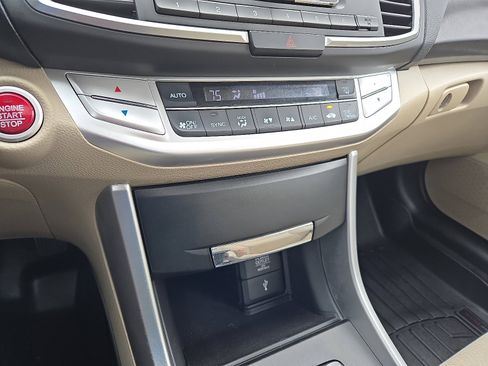Used 2014 Honda Accord EX image 16