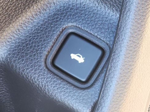 Used 2018 Honda Accord Sport image 27