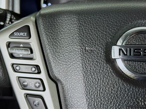 Used 2020 Nissan Titan SV w/ SV Convenience Package image 13