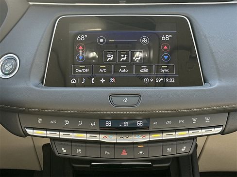 Used 2023 Cadillac XT4 Premium Luxury image 28