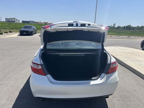 Used 2015 Toyota Camry XLE FWD image 15