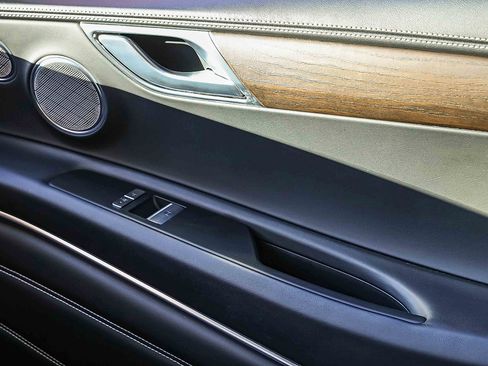 Used 2023 Genesis GV80 3.5T image 16