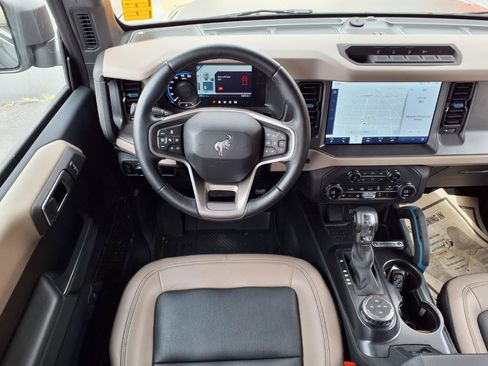 Used 2024 Ford Bronco Wildtrak AWD/4WD image 3