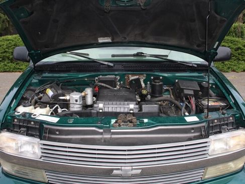 Used 1998 Chevrolet Astro LS RWD image 18