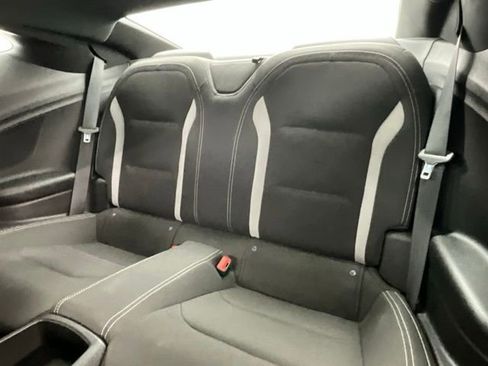Used 2022 Chevrolet Camaro LT RWD image 7