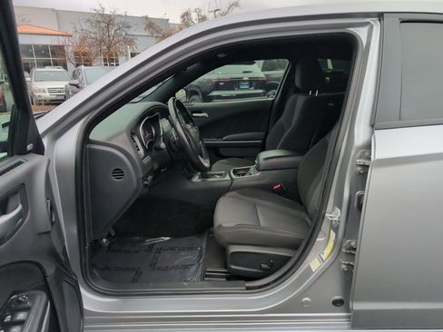 Used 2018 Dodge Charger R/T image 16