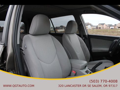 Used 2011 Toyota RAV4 4WD w/ Upgrade Value Pkg image 19