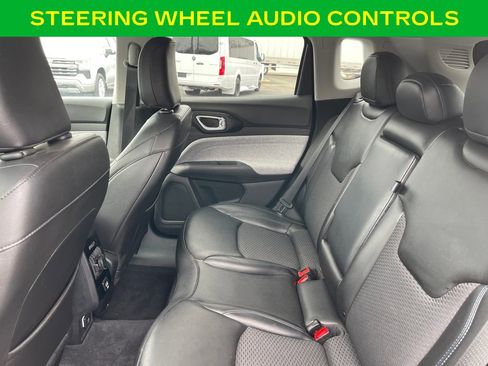 Used 2022 Jeep Compass Latitude image 13