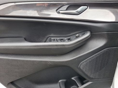 Used 2023 Jeep Grand Cherokee Altitude image 13