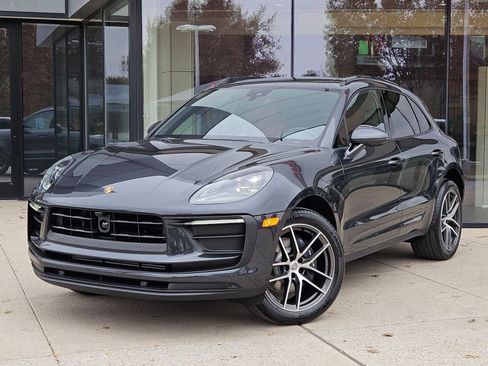 New 2026 Porsche Macan image 1