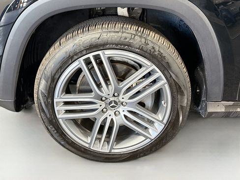 Used 2025 Mercedes-Benz GLS 450 4MATIC image 38