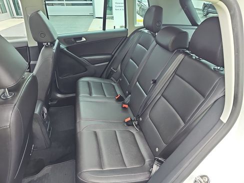 Used 2017 Volkswagen Tiguan Wolfsburg Edition FWD image 27