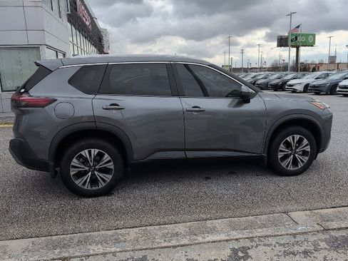 Used 2023 Nissan Rogue SV w/ SV Premium B Package image 6