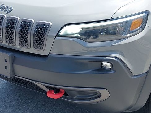 Used 2019 Jeep Cherokee Trailhawk w/ Cold Weather Group AWD/4WD image 28