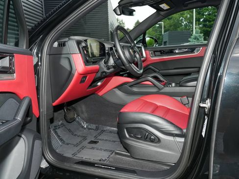 Certified 2025 Porsche Cayenne E-Hybrid AWD/4WD image 20