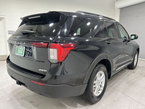 Used 2025 Ford Explorer Active image 8