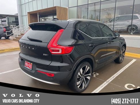 Used 2024 Volvo XC40 B5 Plus w/ Protection Package Premier AWD/4WD image 5