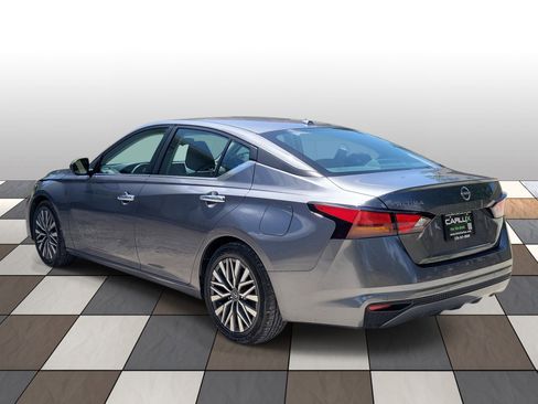 Used 2024 Nissan Altima 2.5 SV FWD image 6