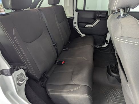 Used 2017 Jeep Wrangler Unlimited Sahara w/ Dual Top Group image 31