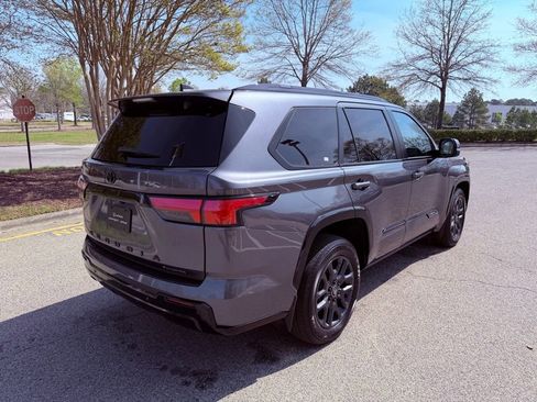Used 2025 Toyota Sequoia Platinum AWD/4WD image 20