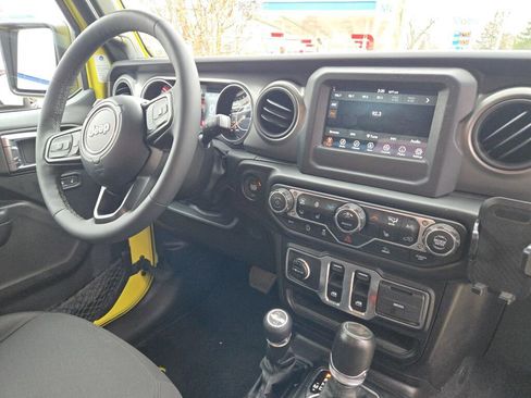 Certified 2023 Jeep Wrangler Sport AWD/4WD image 7