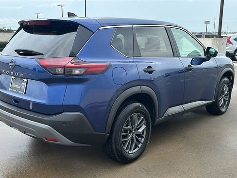 Used 2023 Nissan Rogue S FWD image 11