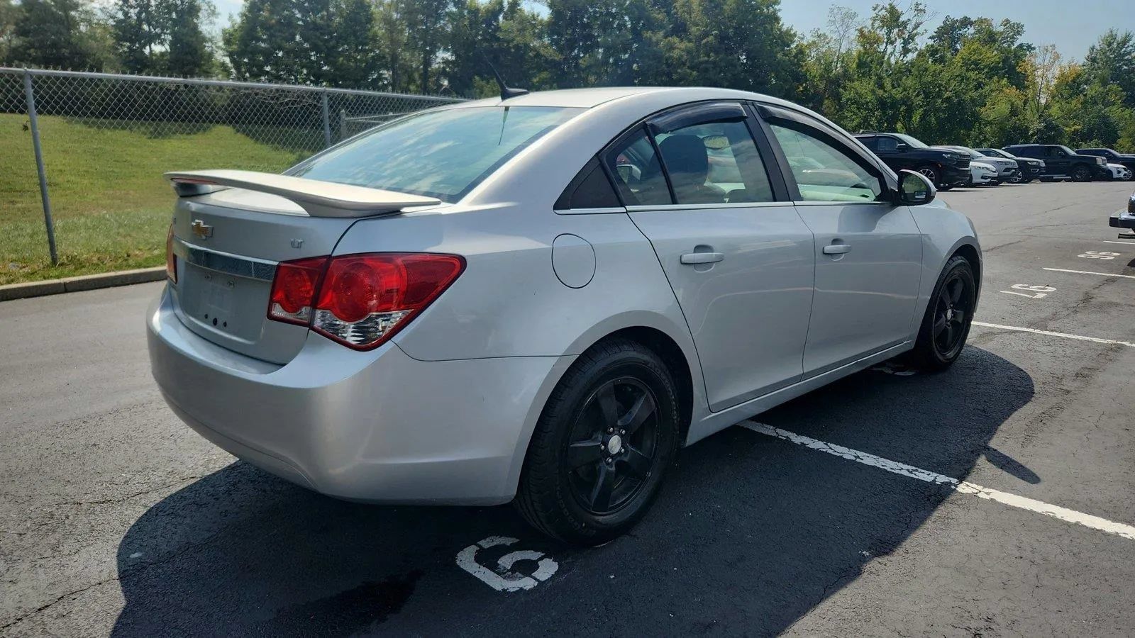 Used 2013 Chevrolet Cruze LT FWD image 2