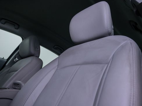 Used 2013 Buick LaCrosse Leather image 19