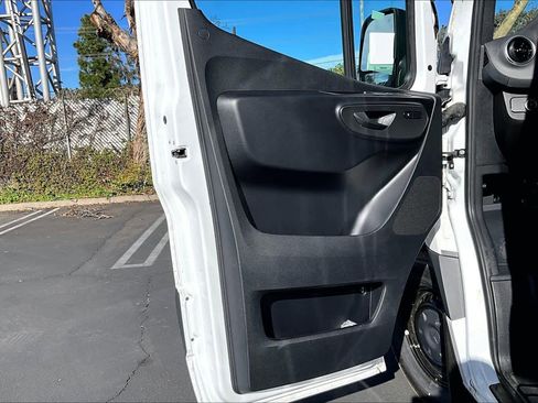New 2025 Mercedes-Benz Sprinter 2500 image 10